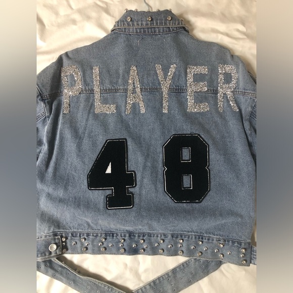 AZALEA  WANG PLAYER APPLIQUÉ RHINESTONE STUDDED DENIM JACKET SIZE  SIZE: LARGE - Picture 8 of 9